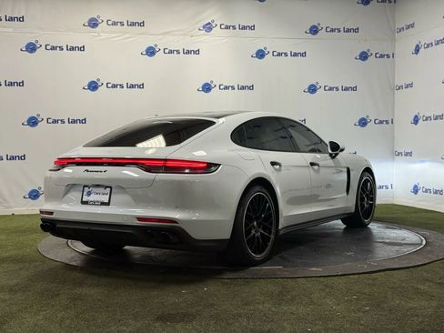 Used 2021 Porsche Panamera image 4