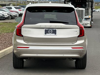 New 2026 Volvo XC90 T8 Plus w/ Protection Package Premier