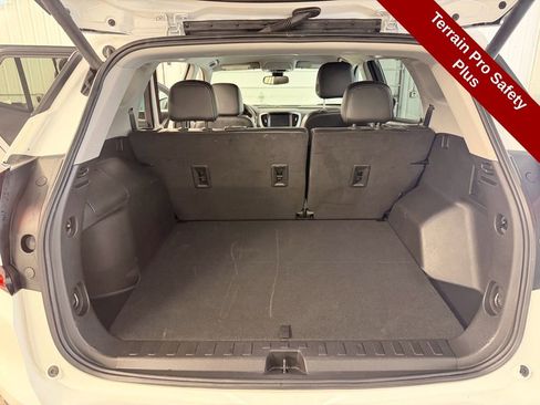 Used 2023 GMC Terrain SLT w/ Tech Package image 29