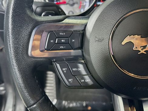Used 2020 Ford Mustang Coupe RWD image 14