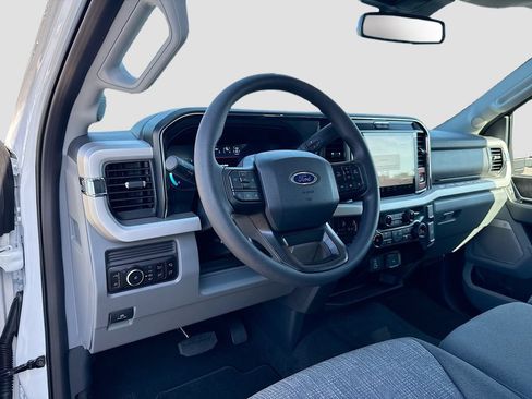 New 2026 Ford F250 XLT w/ XLT Premium Package AWD/4WD image 9