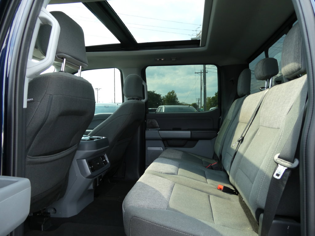 Certified 2024 Ford F250 XLT w/ XLT Premium Package AWD/4WD image 16