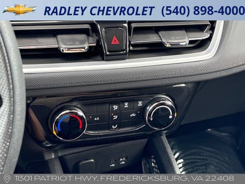 Certified 2025 Chevrolet TrailBlazer LT AWD/4WD image 10