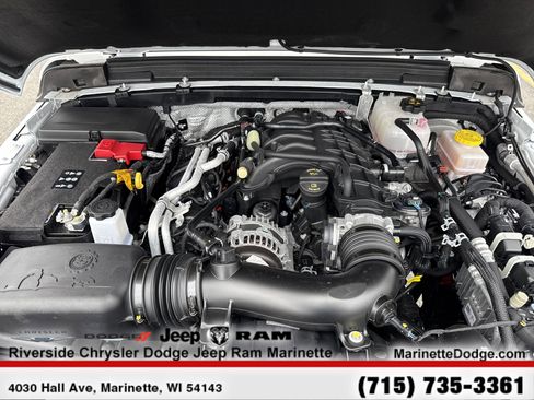 Used 2024 Jeep Wrangler Unlimited Rubicon w/ Technology Group image 13