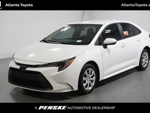Certified 2025 Toyota Corolla LE w/ Convenience Package FWD image 1