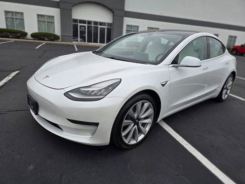 Used 2020 Tesla Model 3 Standard Range Plus image 12