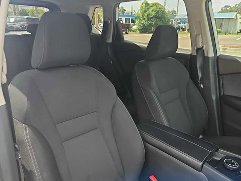 Used 2023 Nissan Rogue S AWD/4WD image 25