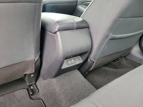 Used 2025 Nissan Altima 2.5 SV FWD image 13