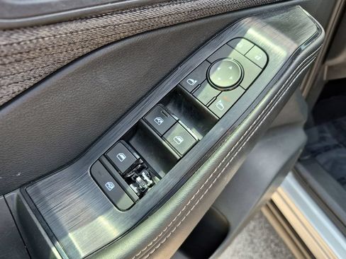 Used 2021 Nissan Rogue SV FWD image 19