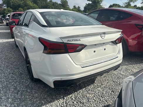 Used 2023 Nissan Altima 2.5 SR w/ SR Premium Package FWD image 5