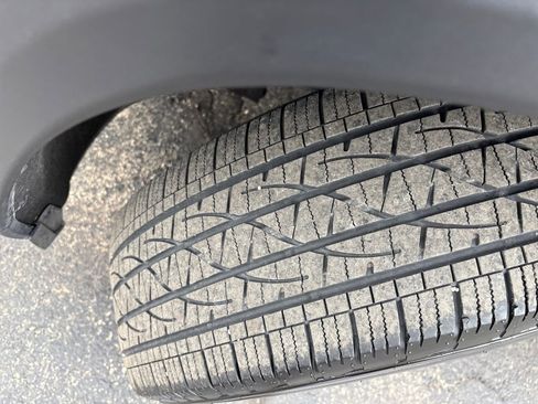 Used 2025 Chevrolet Equinox LT image 28