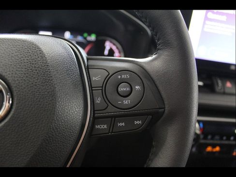 Used 2023 Toyota RAV4 XLE Premium image 26