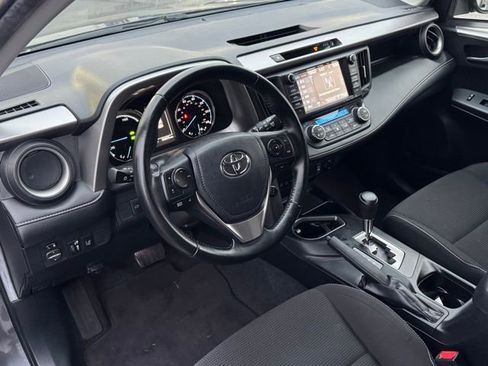 Used 2017 Toyota RAV4 XLE image 11