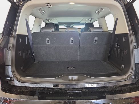 Certified 2025 INFINITI QX80 Luxe w/ Cargo Package AWD/4WD image 12