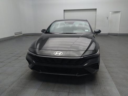 Used 2024 Hyundai Elantra SE FWD image 15