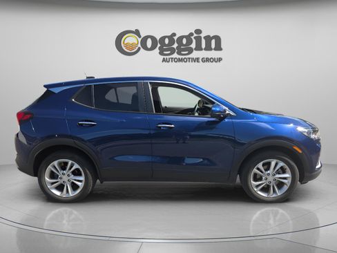 Used 2023 Buick Encore GX Preferred w/ Cold Weather Comfort Package FWD image 6