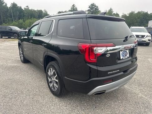 Used 2023 GMC Acadia SLT AWD/4WD image 4