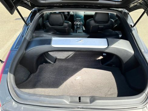 Used 2005 Nissan 350Z 35th Anniversary Edition w/ (N93) Cargo Convenience Pkg RWD image 18