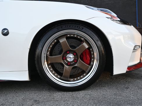 Used 2015 Nissan 370Z NISMO image 33