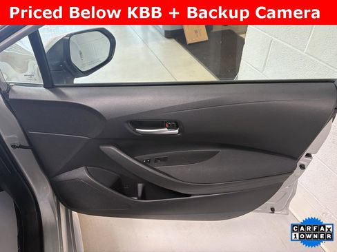 Used 2021 Toyota Corolla LE image 16