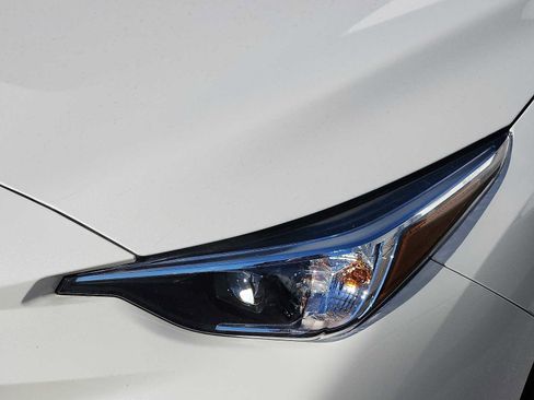 Certified 2025 Subaru Impreza 2.0i image 9