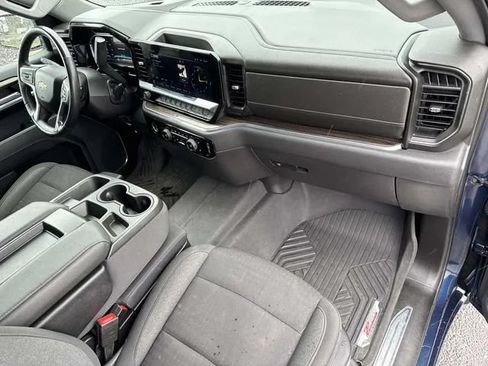 Used 2022 Chevrolet Silverado 1500 LT AWD/4WD image 26
