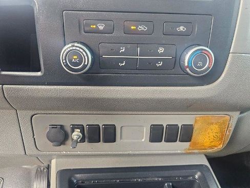 Used 2012 Nissan NV 2500 S w/ Side Curtain Airbag Pkg RWD image 17