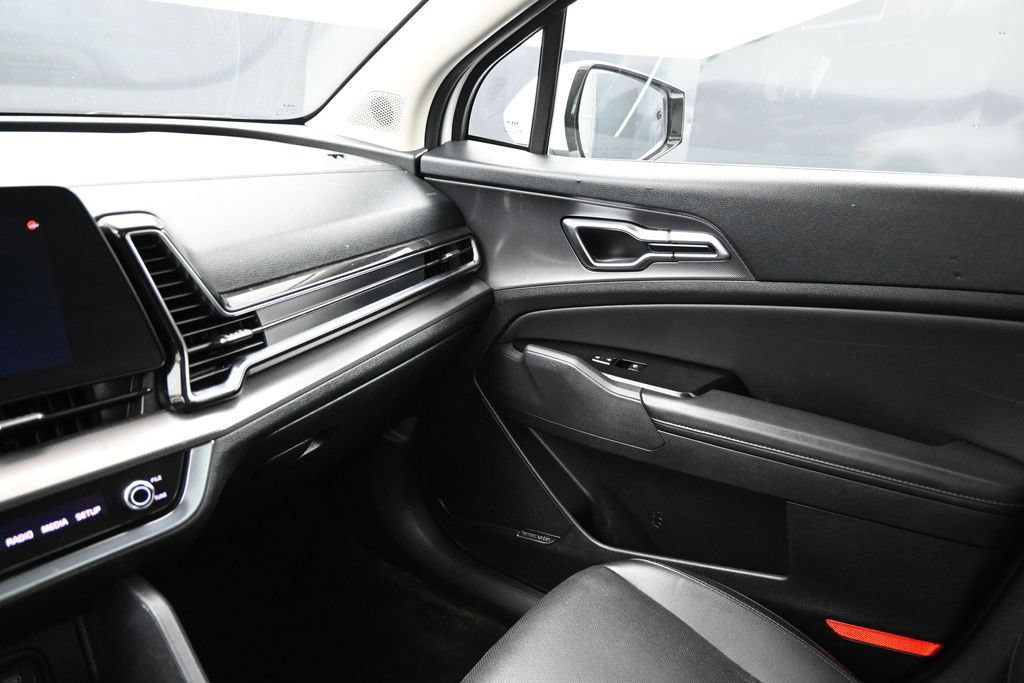 Used 2024 Kia Sportage SX FWD image 11