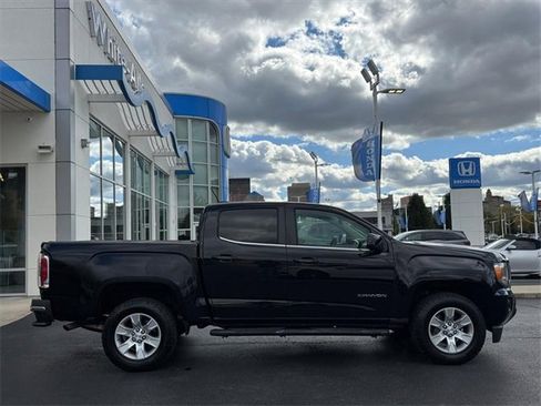 Used 2018 GMC Canyon SLE w/ SLE Convenience Package image 2