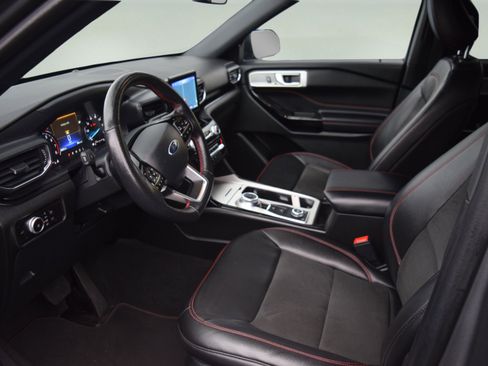 Certified 2023 Ford Explorer ST-Line image 10