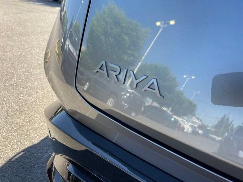 Certified 2023 Nissan Ariya FWD image 8