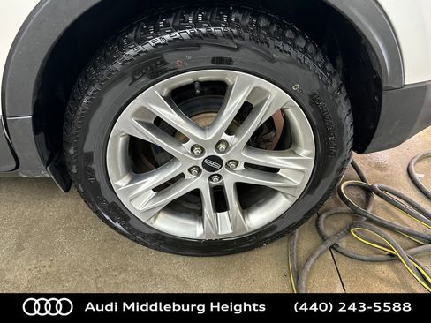 Used 2017 Lincoln MKC Reserve w/ Lincoln MKC Climate Package image 30