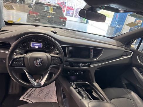 Used 2023 Buick Enclave Essence w/ Experience Buick Package FWD image 10