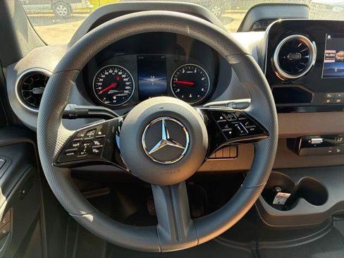 New 2025 Mercedes-Benz Sprinter 2500 image 6