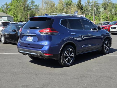 Used 2019 Nissan Rogue SV w/ Premium Package AWD/4WD image 7