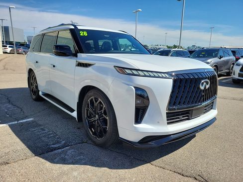 Certified 2026 INFINITI QX80 4WD w/ Sport Exterior Package image 7