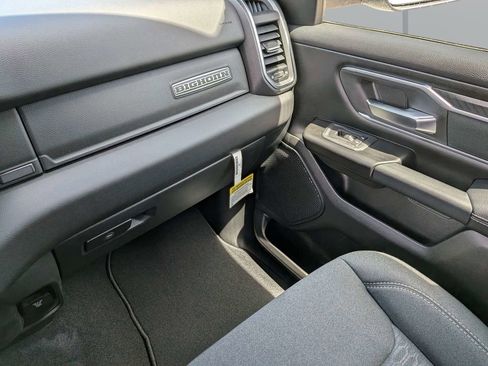 New 2026 RAM 1500 4x4 Crew Cab image 17