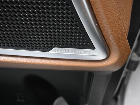 Used 2022 Kia Telluride SX w/ SX Prestige Package AWD/4WD image 6