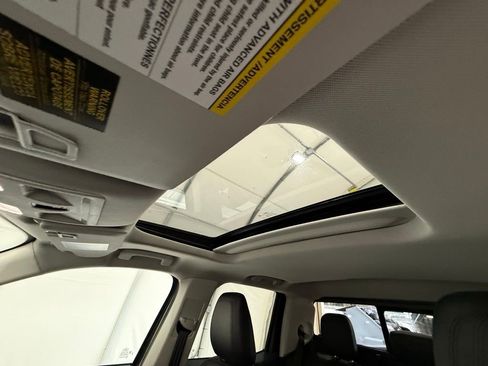 New 2025 Ford Maverick Lariat w/ Black Appearance Package image 36