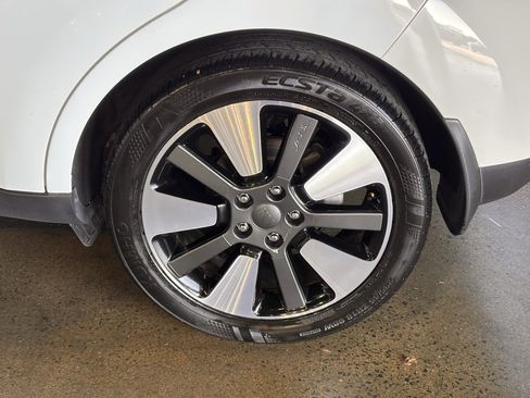 Used 2017 Kia Soul + image 33