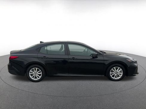 Used 2025 Toyota Camry LE image 16