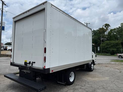 Used 2024 Isuzu NPR RWD image 8