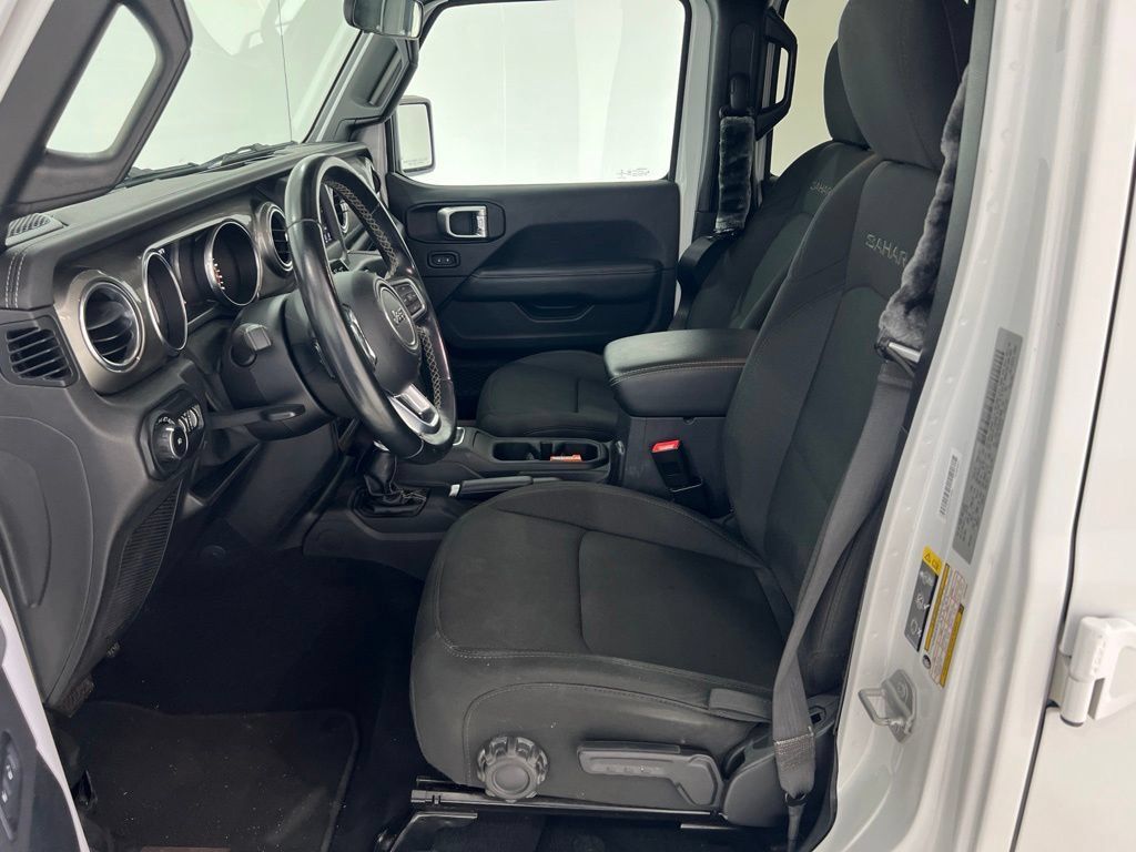 Used 2020 Jeep Wrangler Unlimited Sahara AWD/4WD image 17