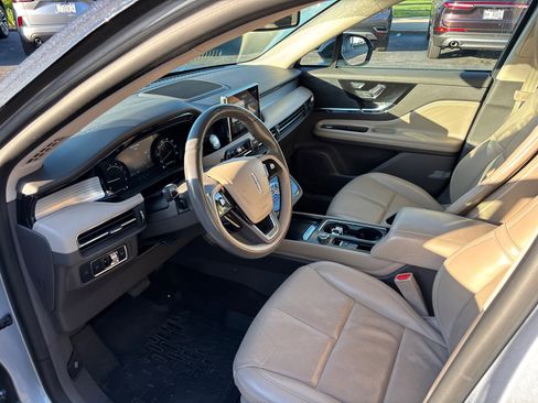 Certified 2022 Lincoln Corsair AWD w/ Premium Package image 23