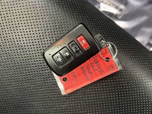 Used 2015 Toyota Highlander Limited Platinum image 33