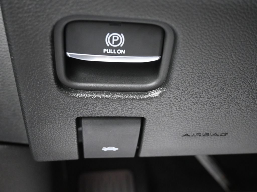Used 2024 Jeep Grand Cherokee L Limited AWD/4WD image 22