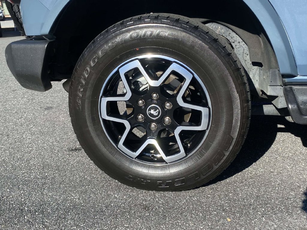 Used 2025 Ford Bronco Outer Banks AWD/4WD image 9