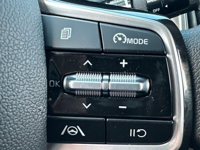 Used 2023 Kia Sorento LX AWD/4WD image 15