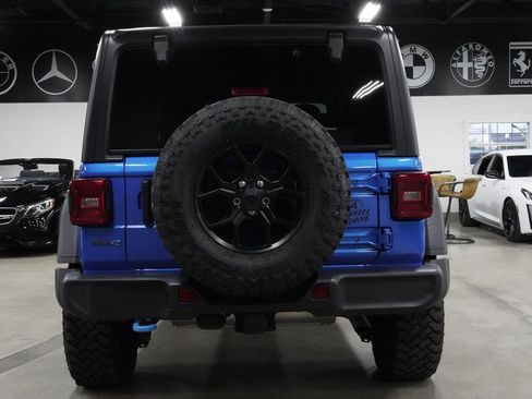 Used 2024 Jeep Wrangler Unlimited AWD/4WD image 4