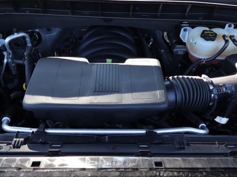 Used 2025 GMC Sierra 1500 SLT AWD/4WD image 40